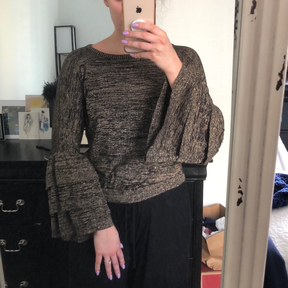 endless rose gold and black sweater
